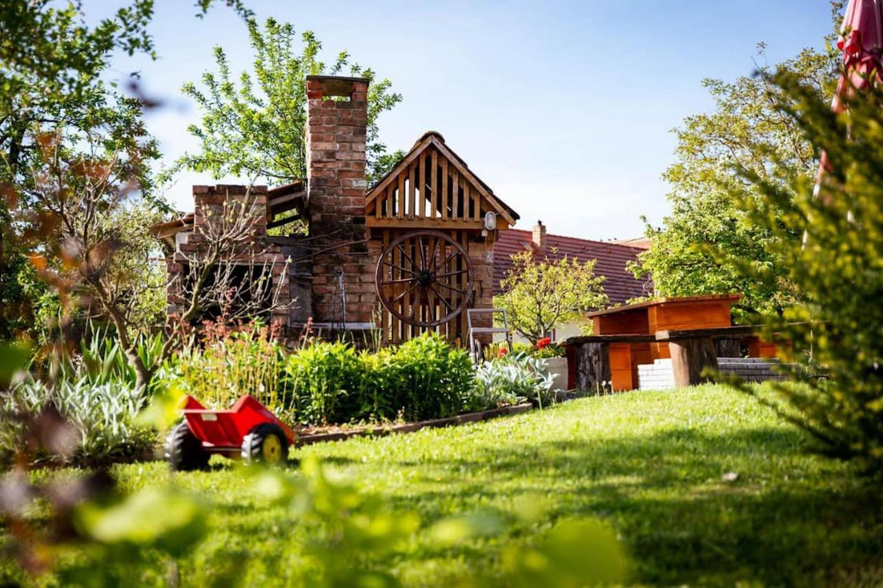 Rozmaring Vendégház Zengővárkony Exterior foto