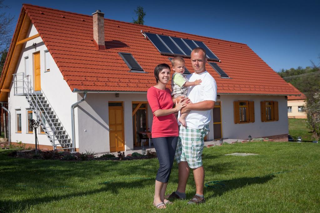 Rozmaring Vendégház Zengővárkony Exterior foto