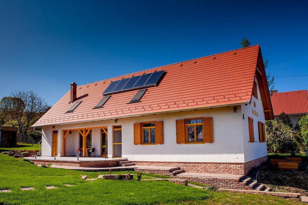 Rozmaring Vendégház Zengővárkony Exterior foto