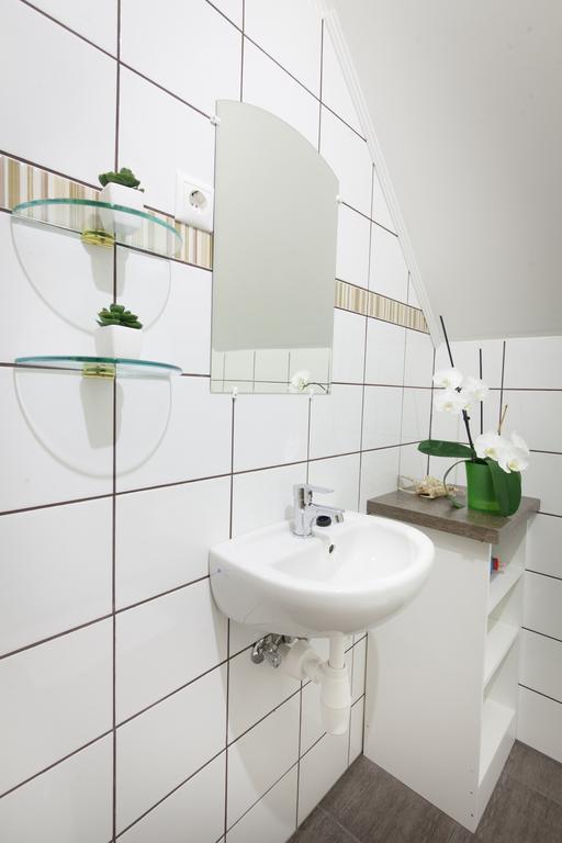 Rozmaring Vendégház Zengővárkony Zimmer foto